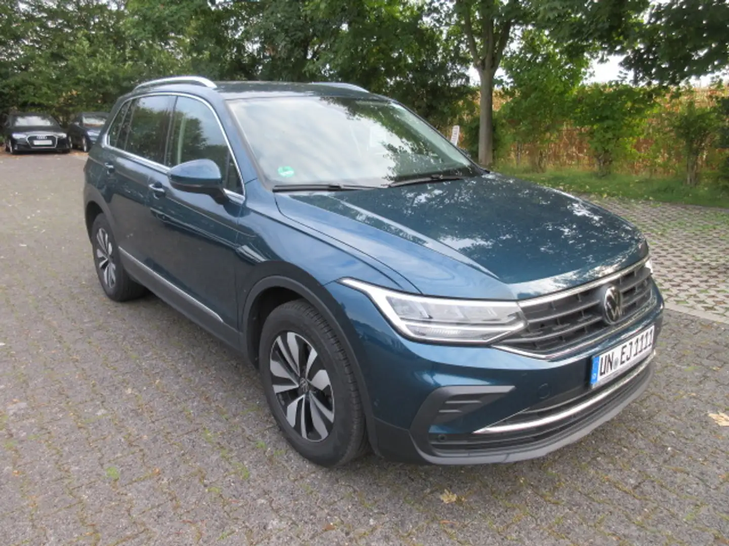 Volkswagen Tiguan MOVE 1.5 TSI DSG NAVI AHK KAMERA LED ALU ACC APS SITZHEIZUNG CLIMATRONIC eFH ZV Bleu - 1