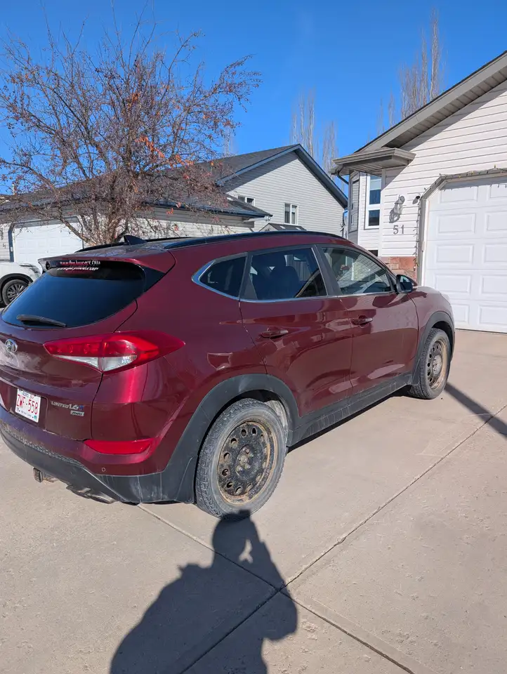 Hyundai TUCSON снимка Hyundai TUCSON