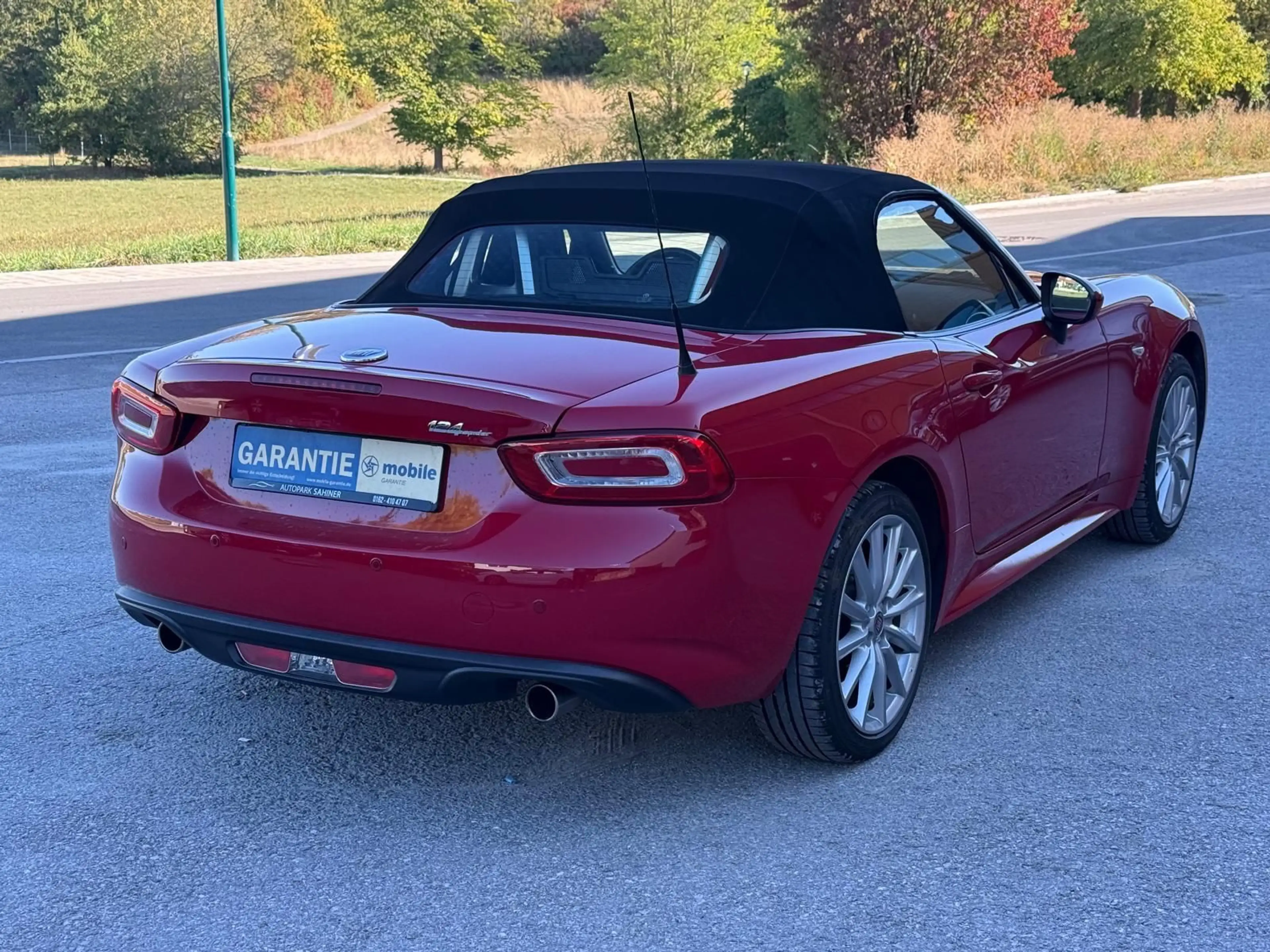 Fiat 124 Spider Lusso — photo 13