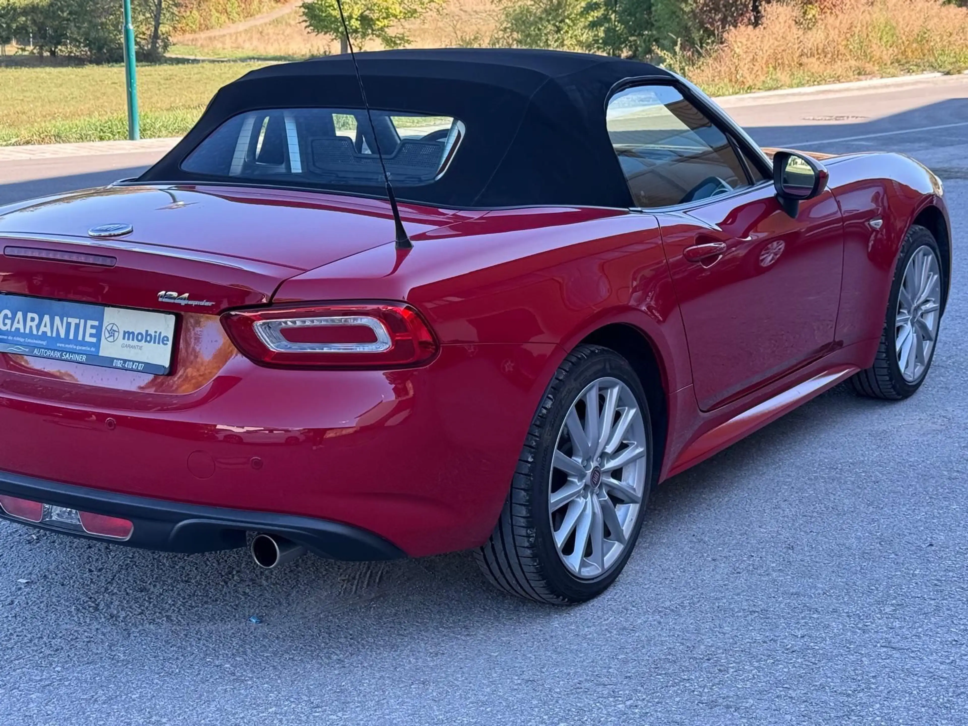 Fiat 124 Spider Lusso — photo 15