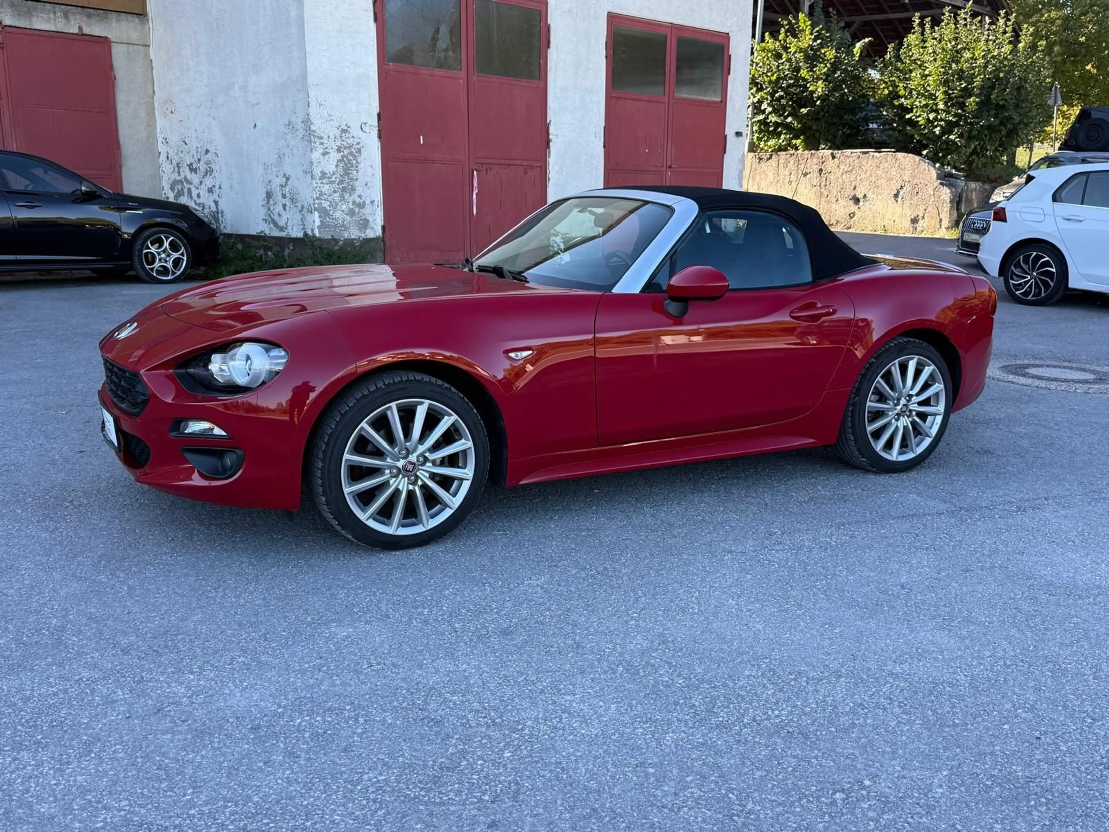 Fiat 124 Spider Lusso — photo 4