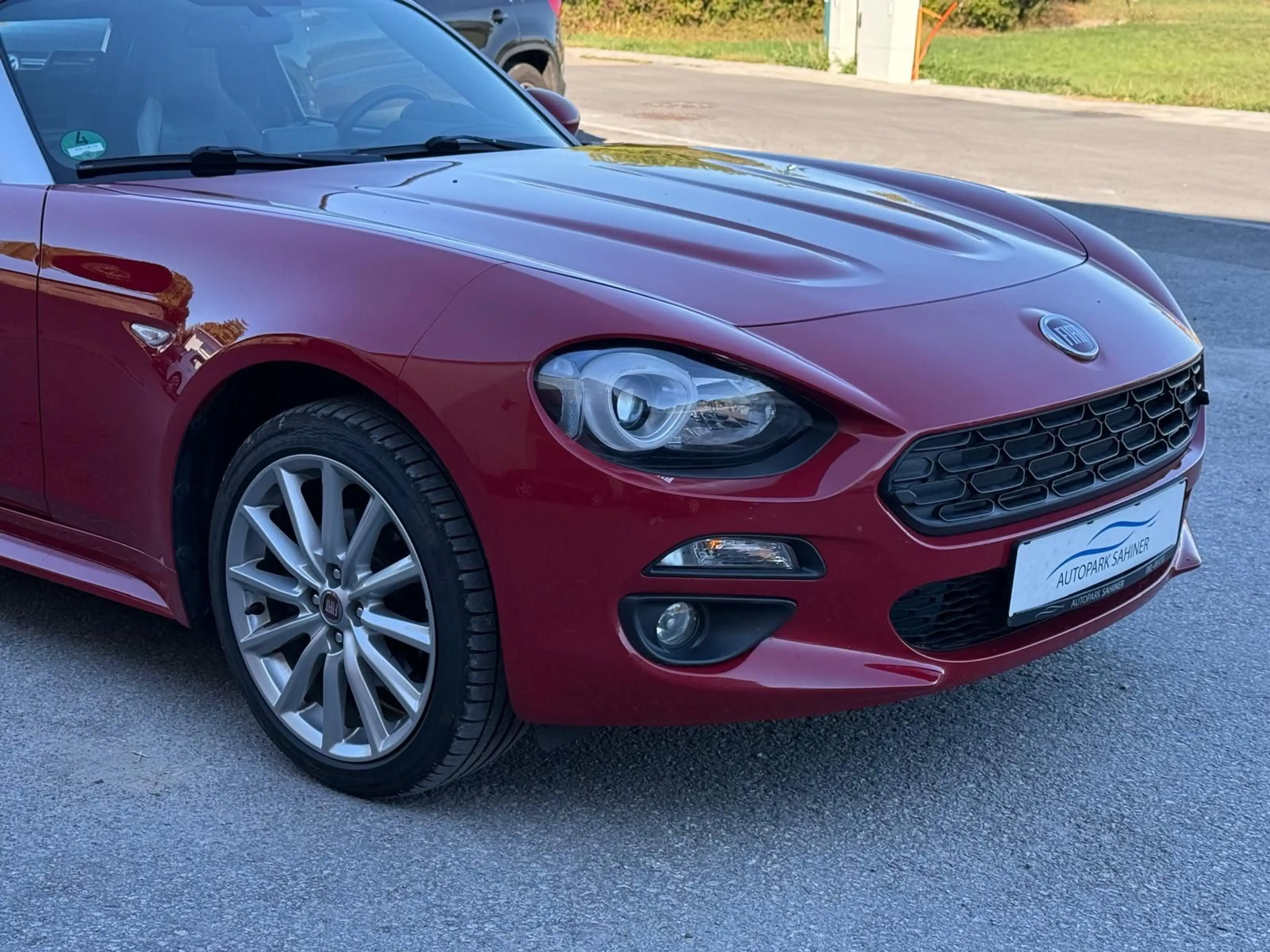 Fiat 124 Spider Lusso — photo 7