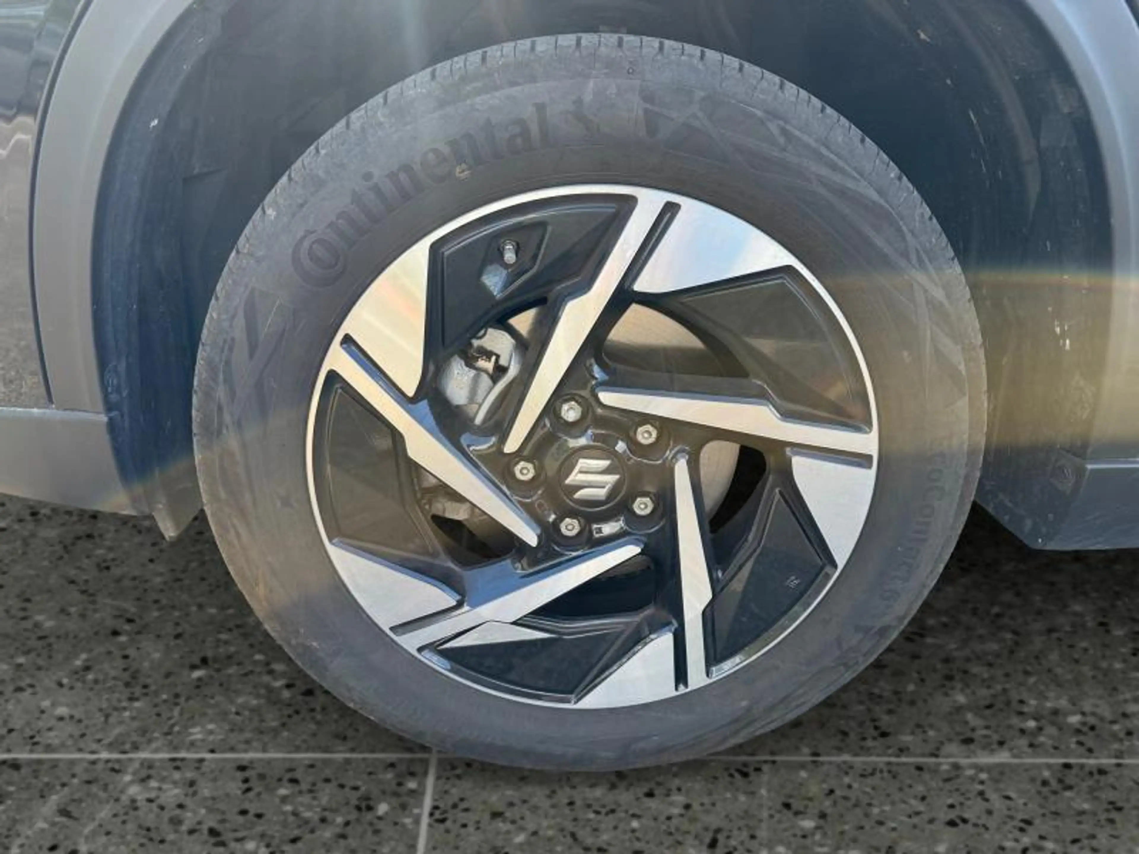 Suzuki Vitara GLX — photo 14