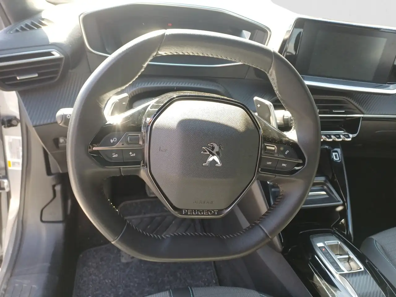 Peugeot 2008 BlueHDi 130 S&S EAT8 Allure Pack, миниатюра 12