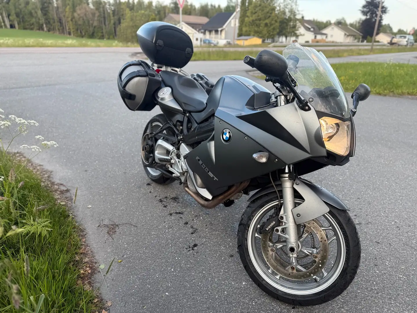 BMW F 800 ST Grau - 2