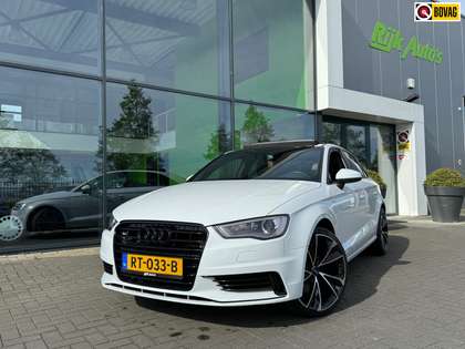 Audi A3 Limousine 1.8 TFSI Attraction Pro Line * Panoramad