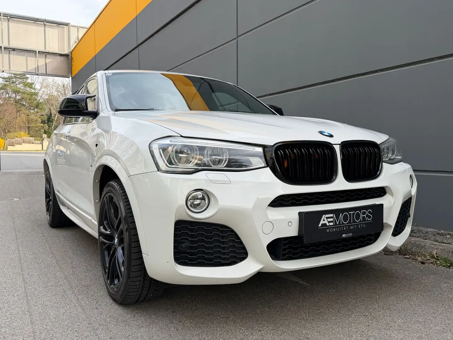 BMW X4 //M-PAKET//KREDIT//GARANTIE//LED// Weiß - 1