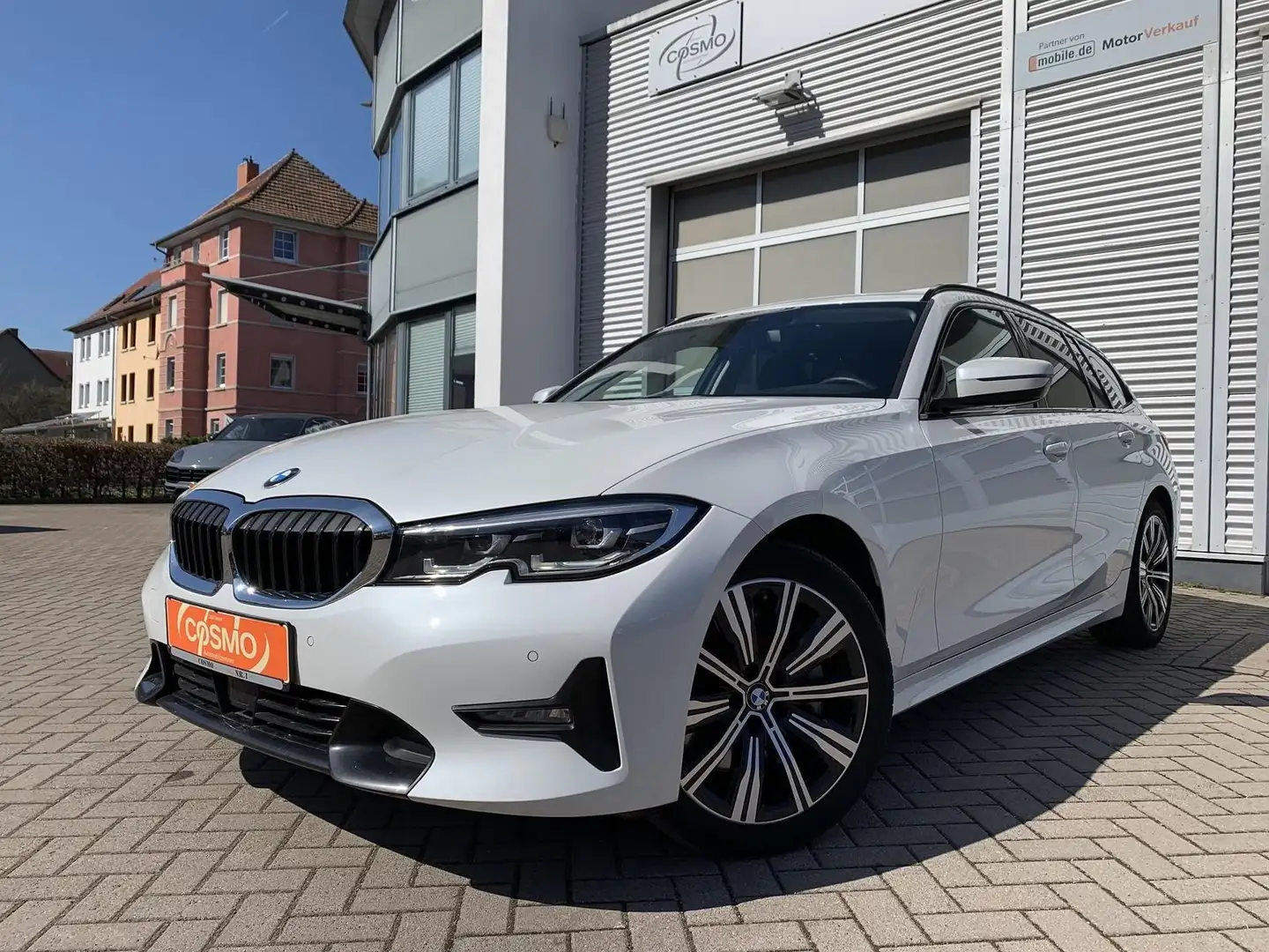 BMW 330 i SportLine AHK+LED+HiFi+Dig.Cockpit Blanc - 1