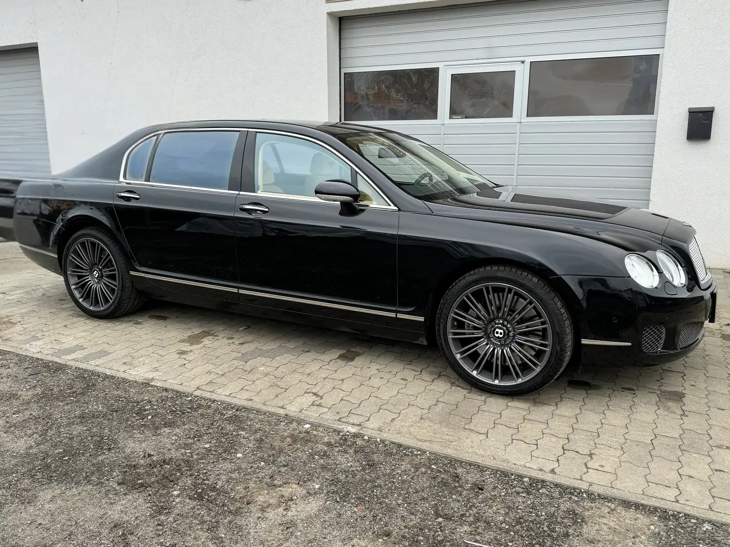 Bentley Continental FLYING SPUR SPEED Schwarz - 1
