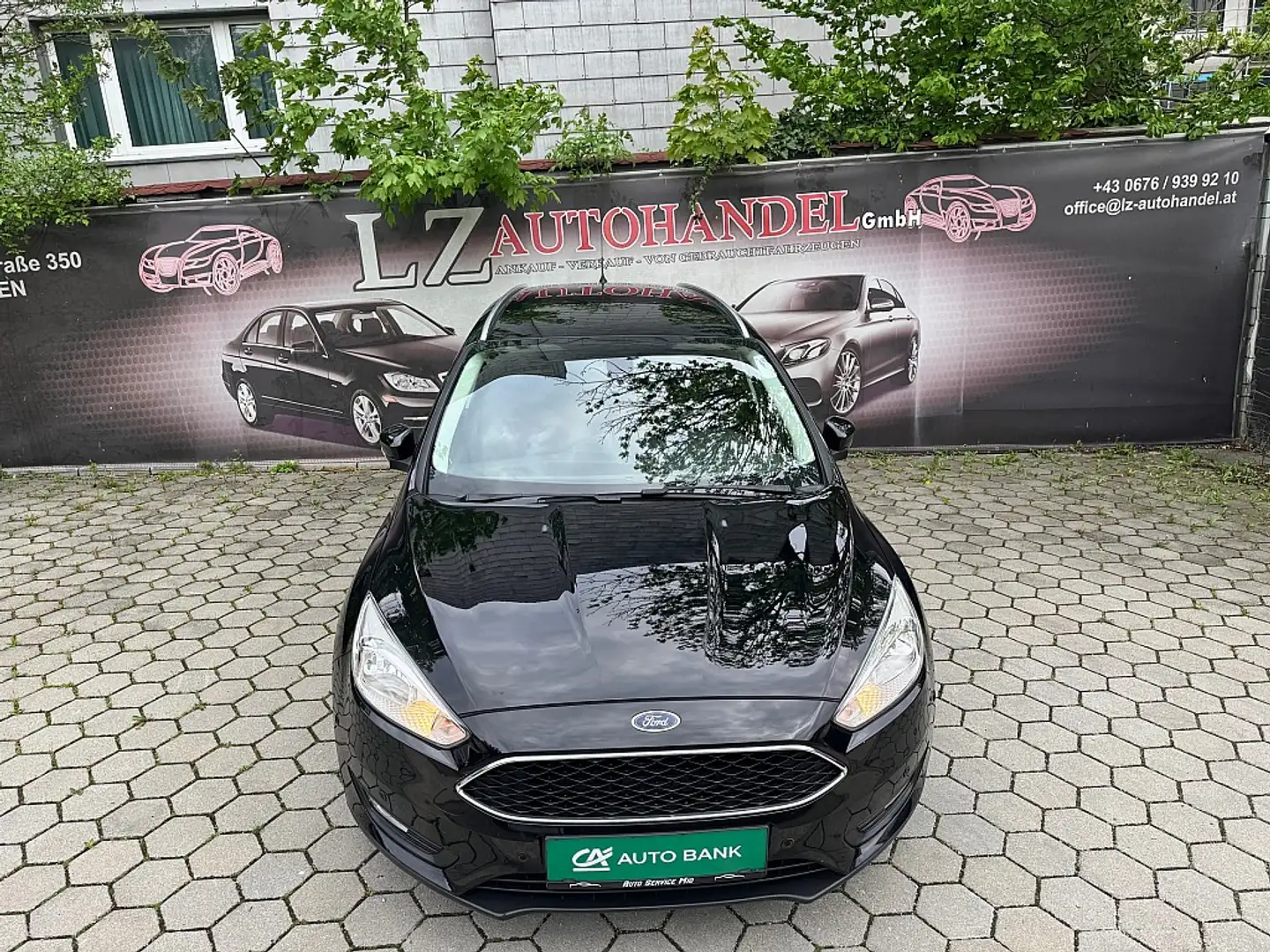 Ford Focus Traveller 1,0 EcoBoost Trend Zwart - 2