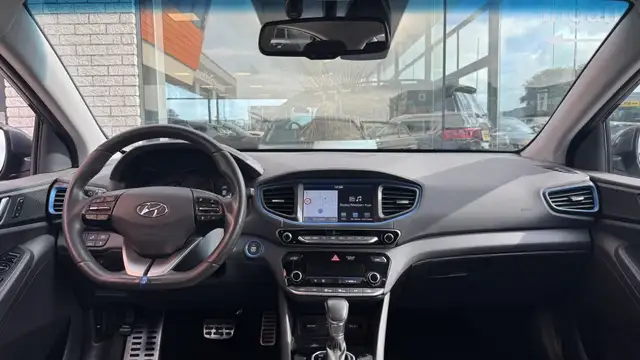 Hyundai IONIQ view 17