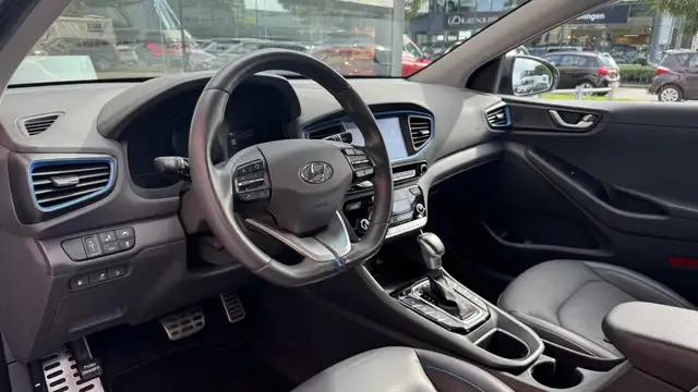 Hyundai IONIQ view 8