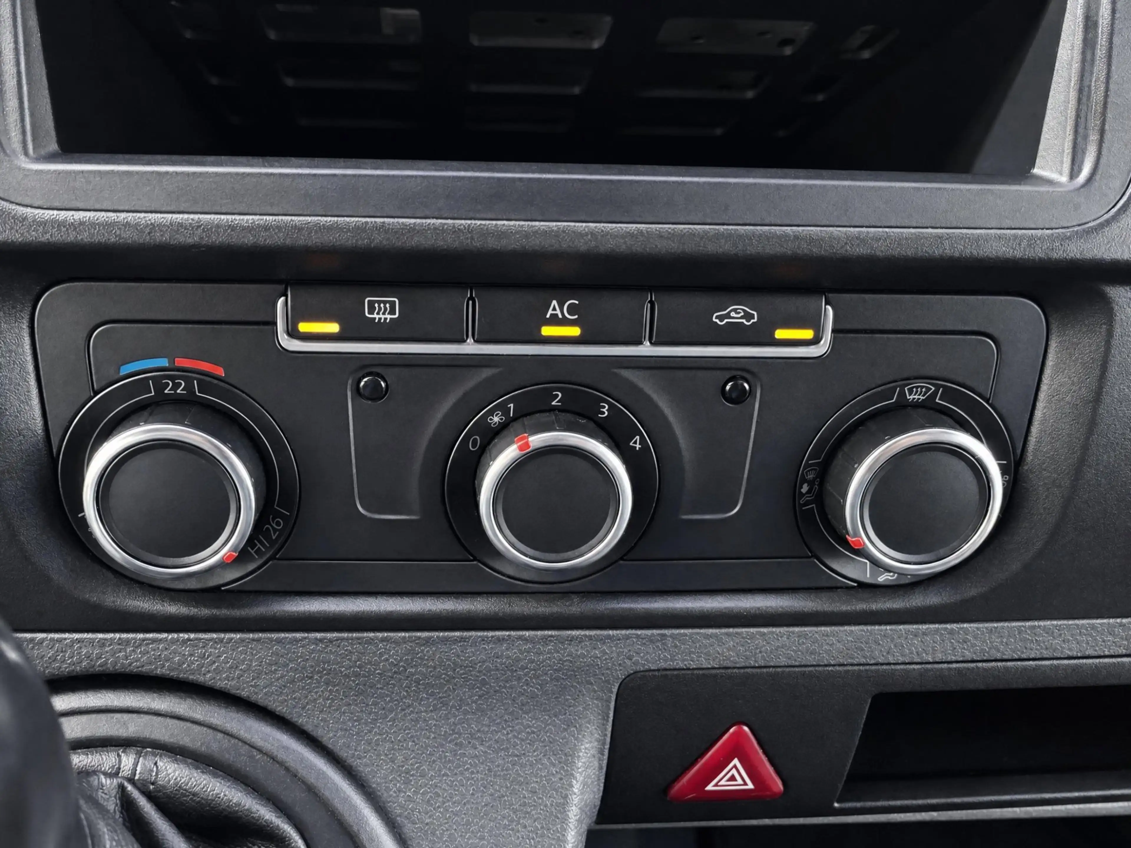 Volkswagen Transporter 2.0 TDI L1H1 DC Highline Automaat met Airco !!! 17 — photo 13