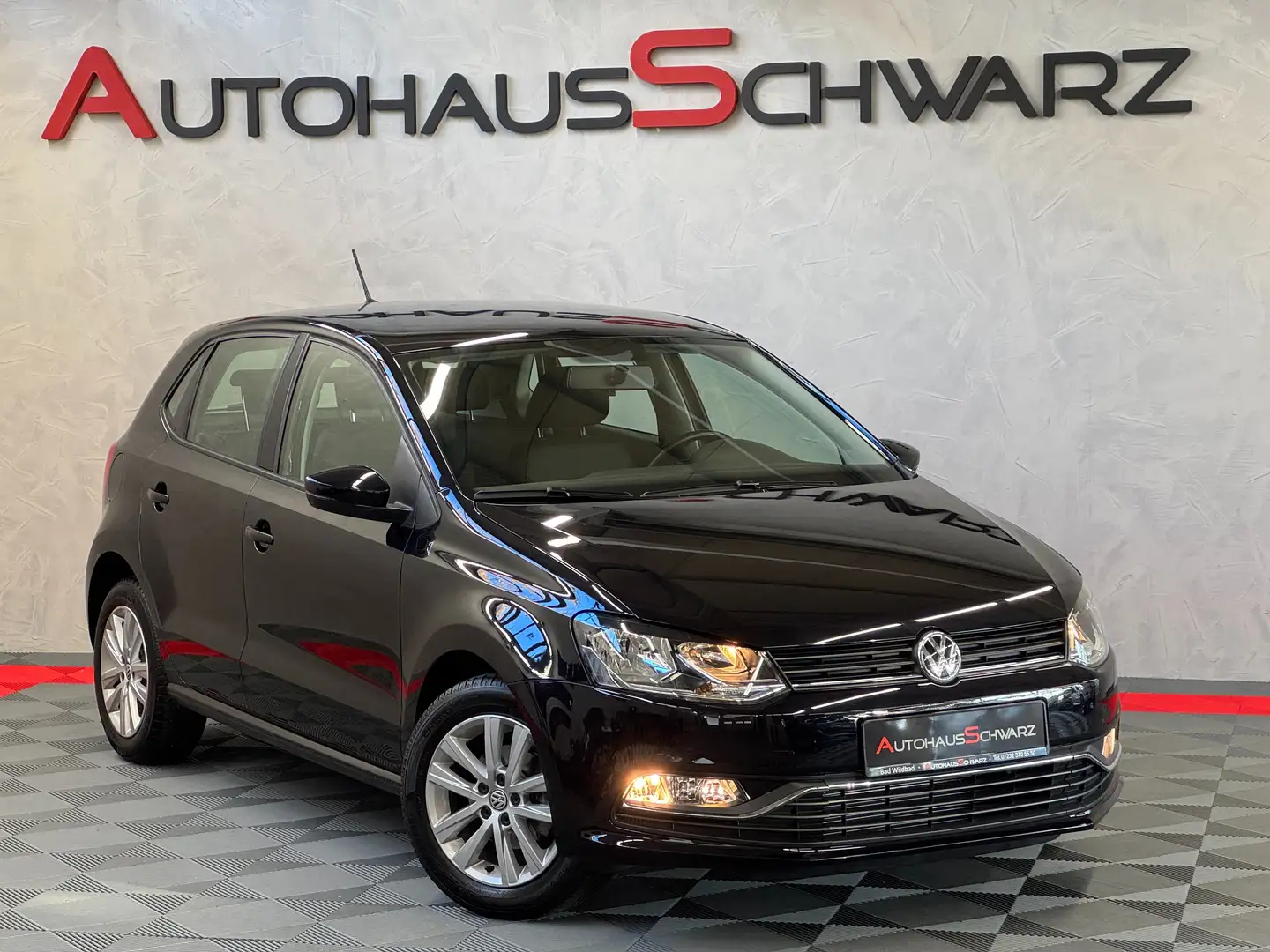 Volkswagen Polo Comfortline Start-Stopp Tempo Klima Alu AUX Schwarz - 1
