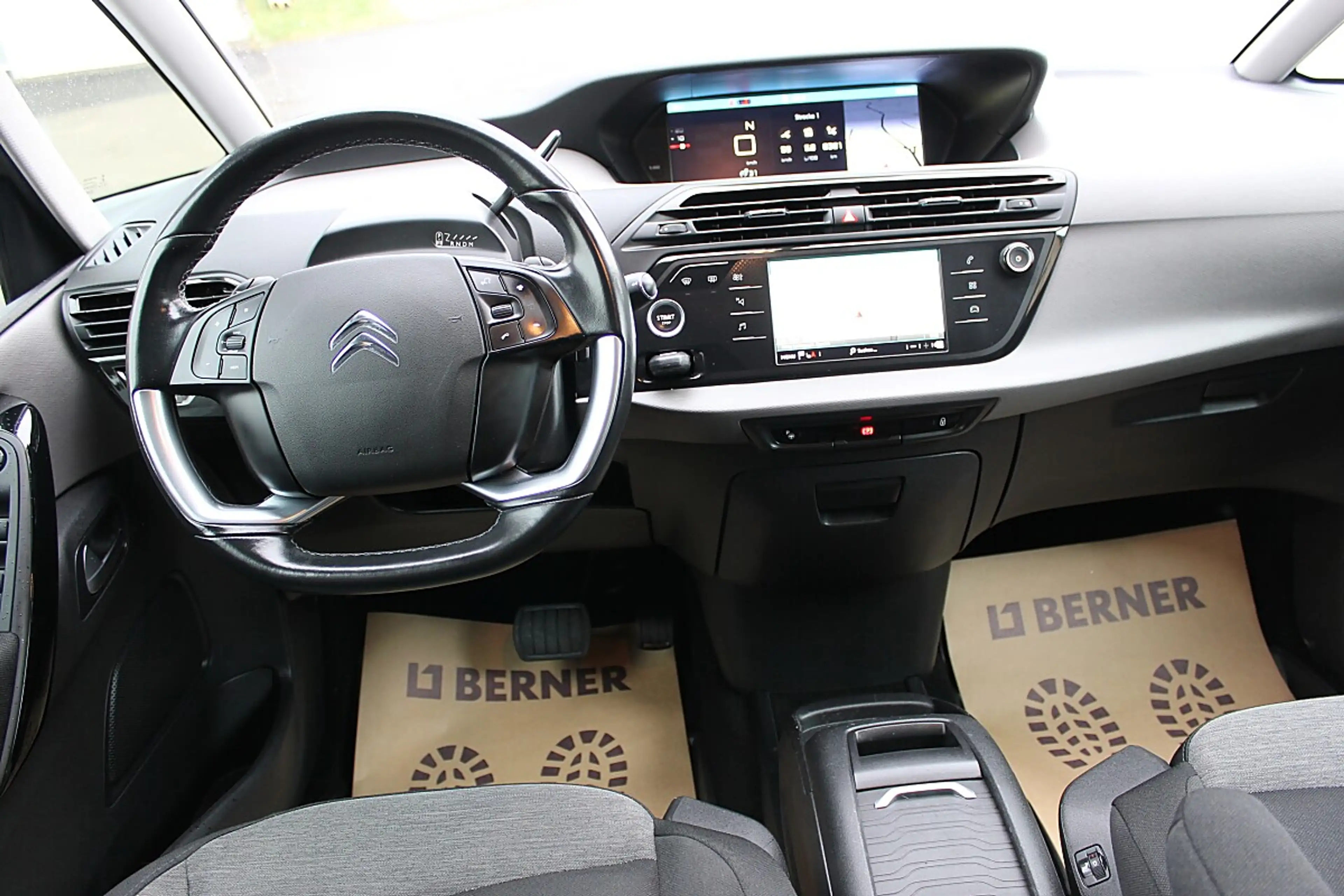 Citroen C4 Picasso — photo 7