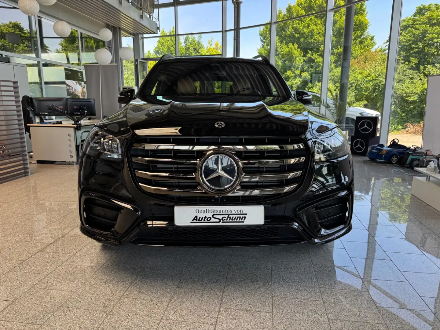 Mercedes-Benz GLS 450 d 4M Ultimate+E-Active-Body+AHK+High3D Zwart - 2