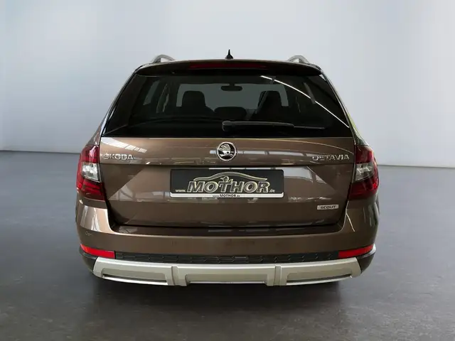Skoda Octavia view 5