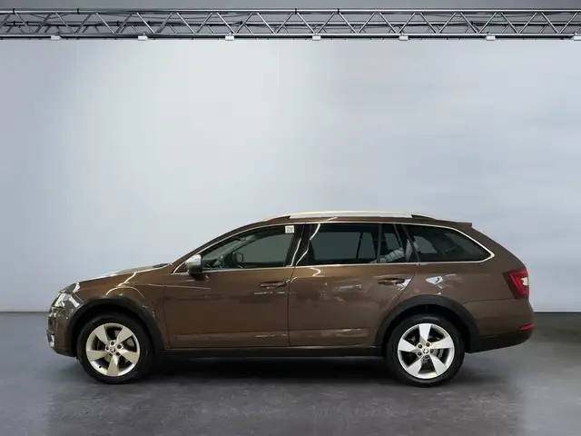Skoda Octavia view 3