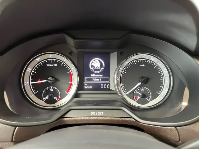 Skoda Octavia view 12