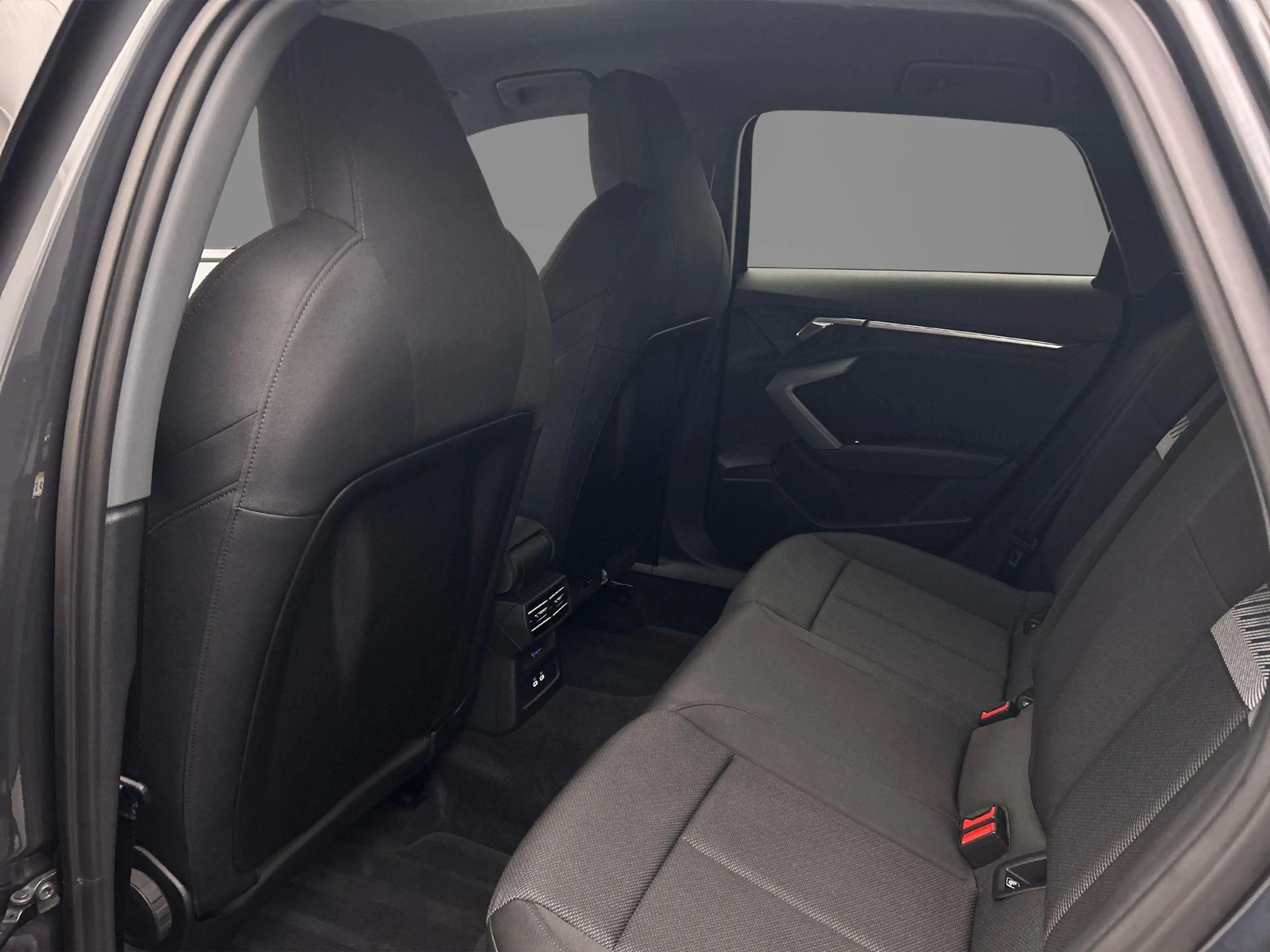 Audi A3 Sportback 40 TFSI e Pro Line | Apple/Android Play — photo 11