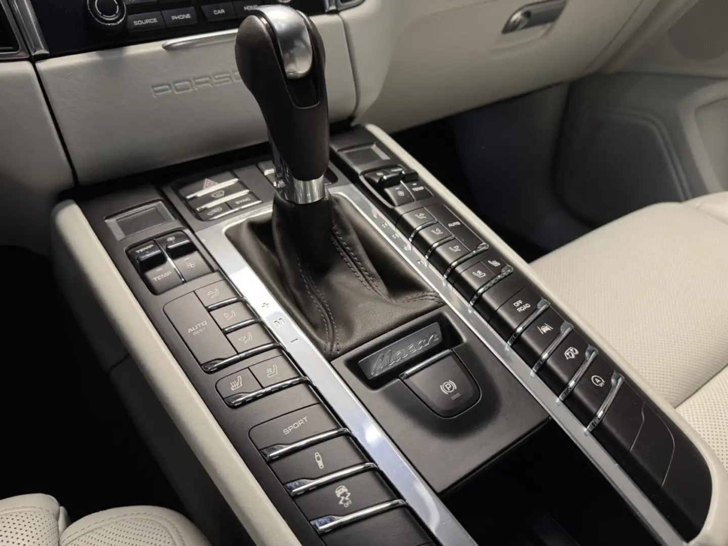 Porsche Macan (95B) 3.0 V6 340CH S PDK Grijs - 2