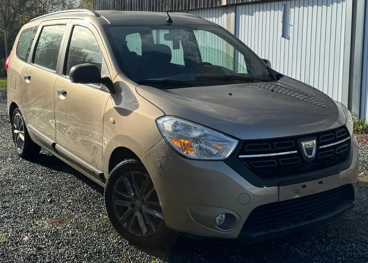 Dacia Lodgy 1.5 Blue dCi Anniversary 2 7 places (EU6.2) Brons - 2