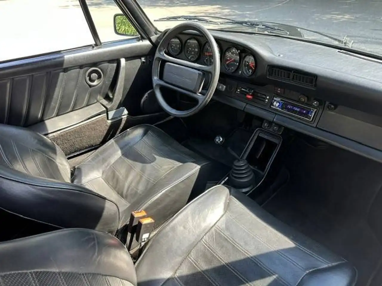 Porsche 911 3.0 SC Carrera, foto 10