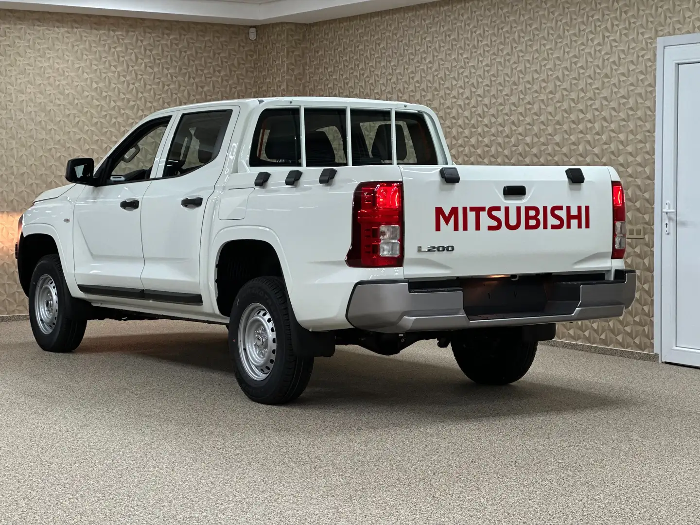 Mitsubishi L200 L200 2.4 4x4 GL MT 2025 EXPORT OUT EU Blanc - 2