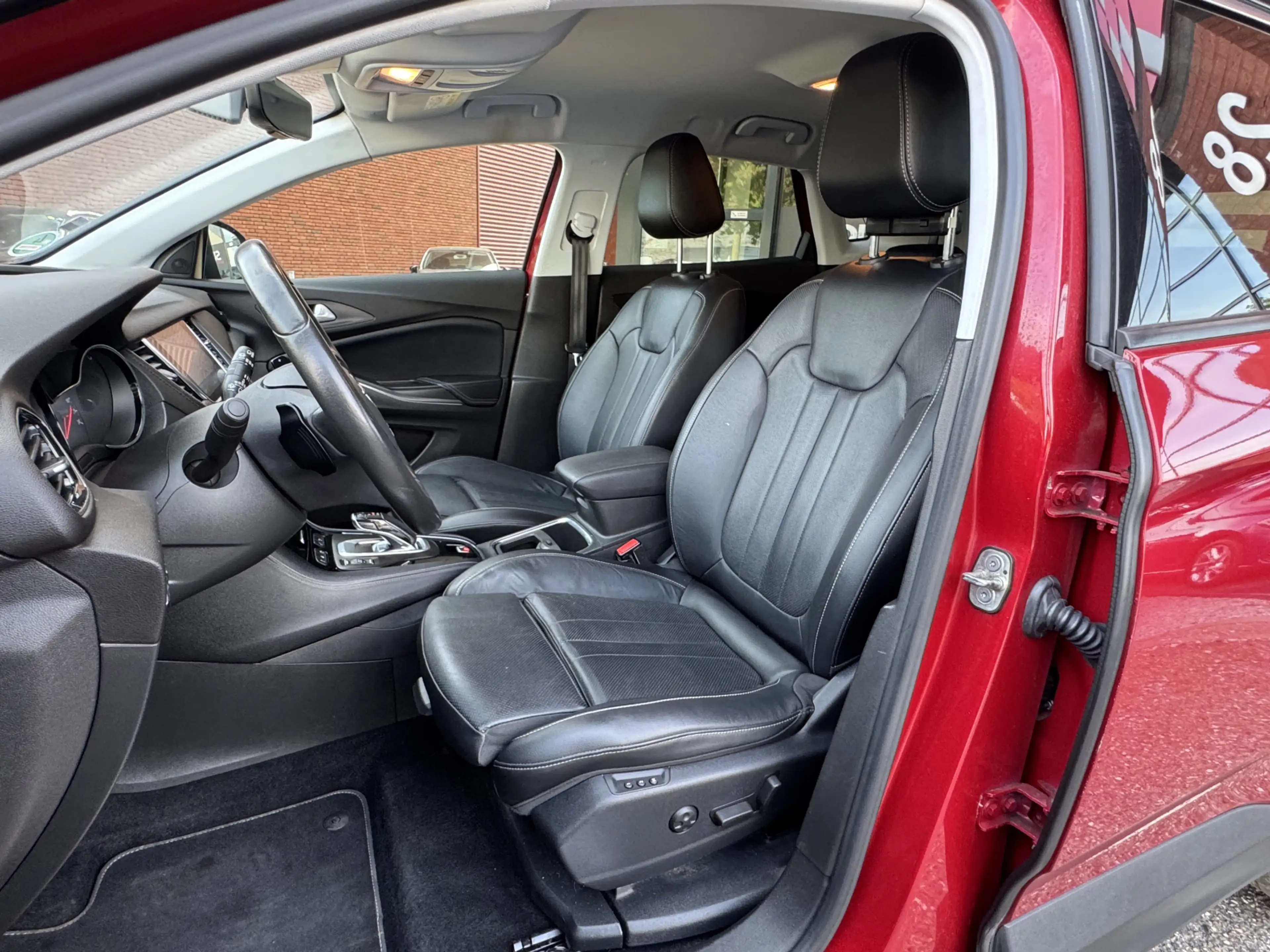 Opel Grandland X 1.6 Turbo Hybrid Ultimate // TREKHAAK // NAVI // C — photo 11