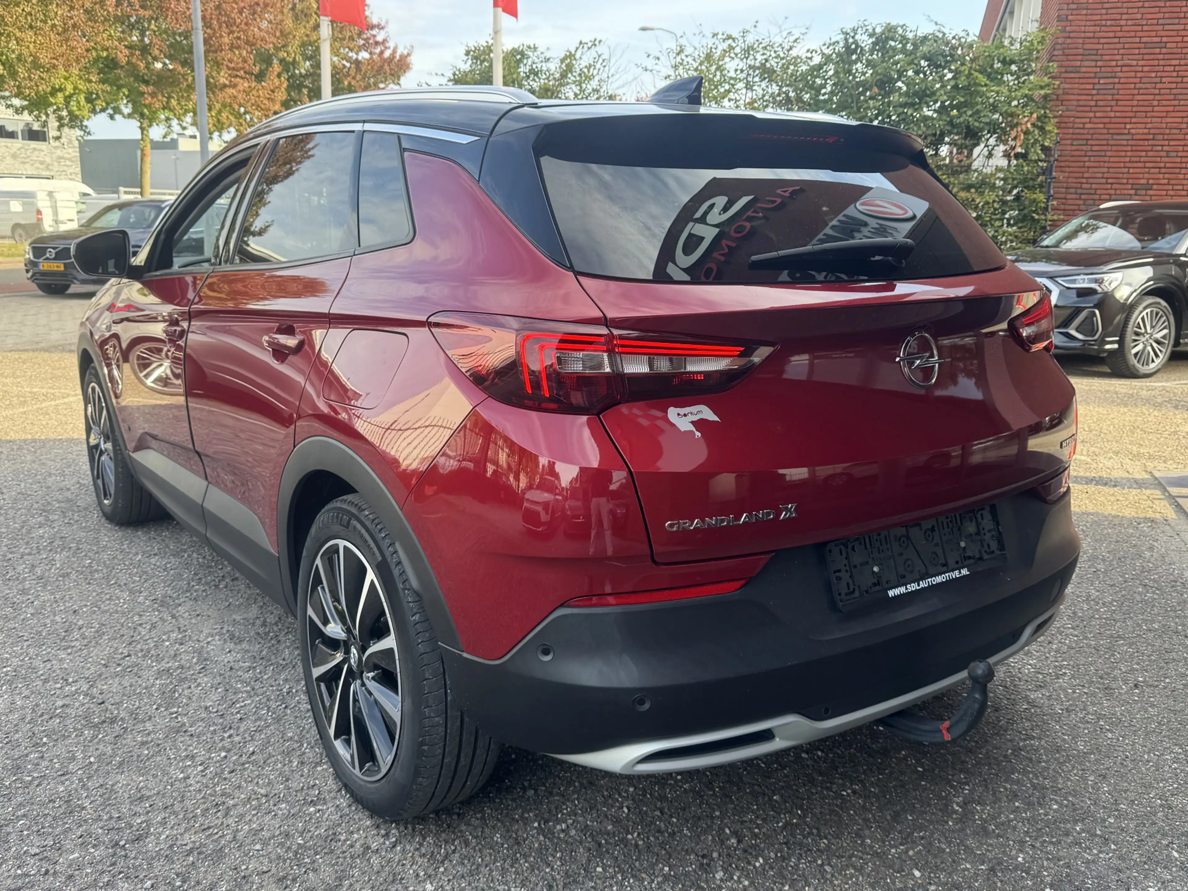 Opel Grandland X 1.6 Turbo Hybrid Ultimate // TREKHAAK // NAVI // C — photo 4