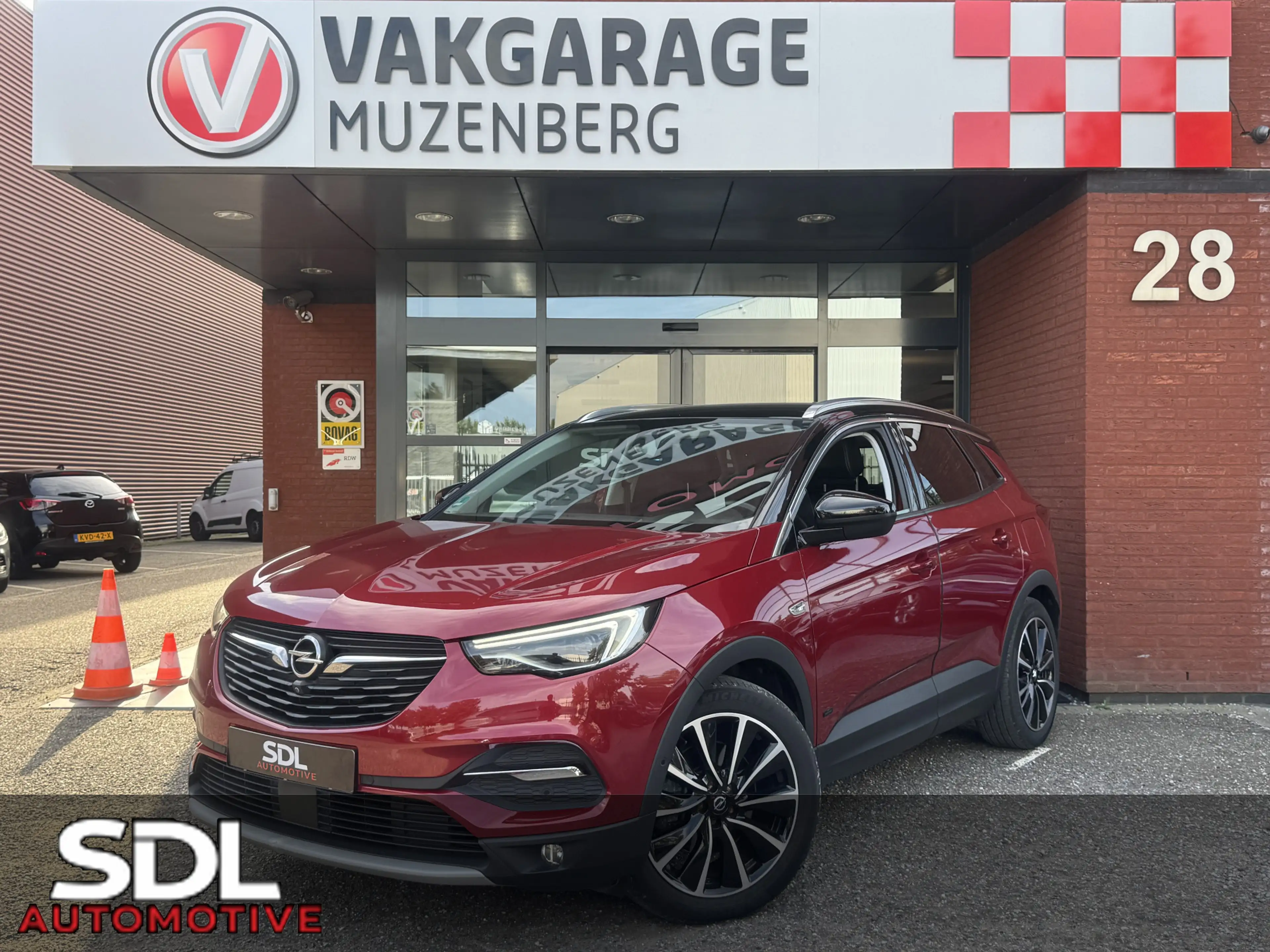 Opel Grandland X 1.6 Turbo Hybrid Ultimate // TREKHAAK // NAVI // C