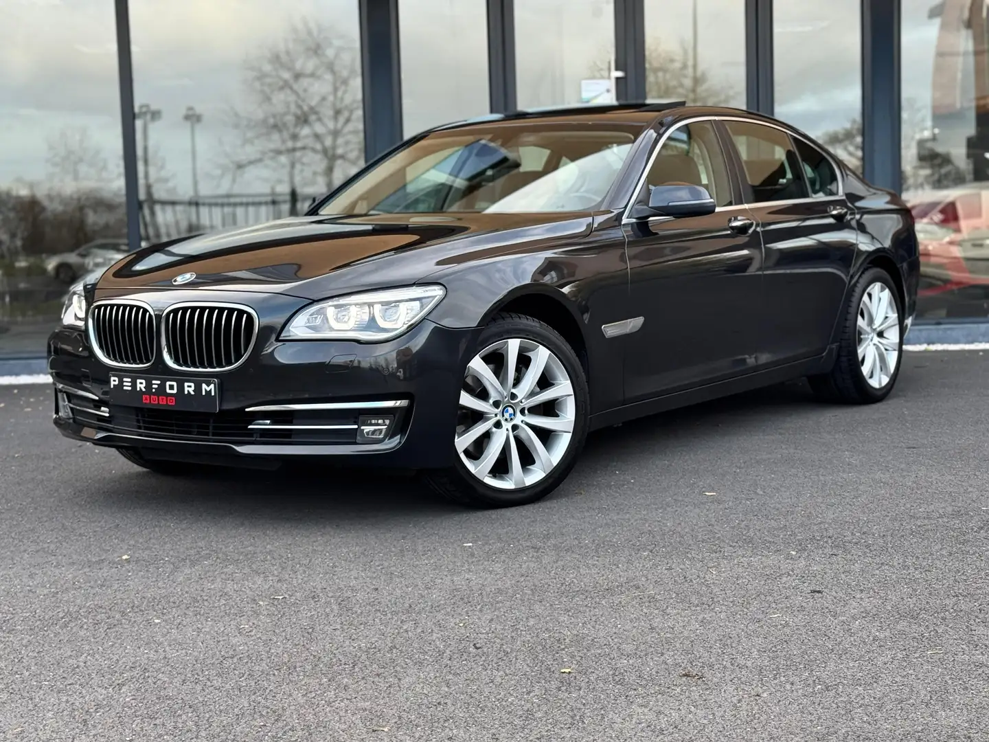 BMW 730 730D X-DRIVE *FULL SERVICE* SOFTCLOSE / HEAD UP / Gris - 2
