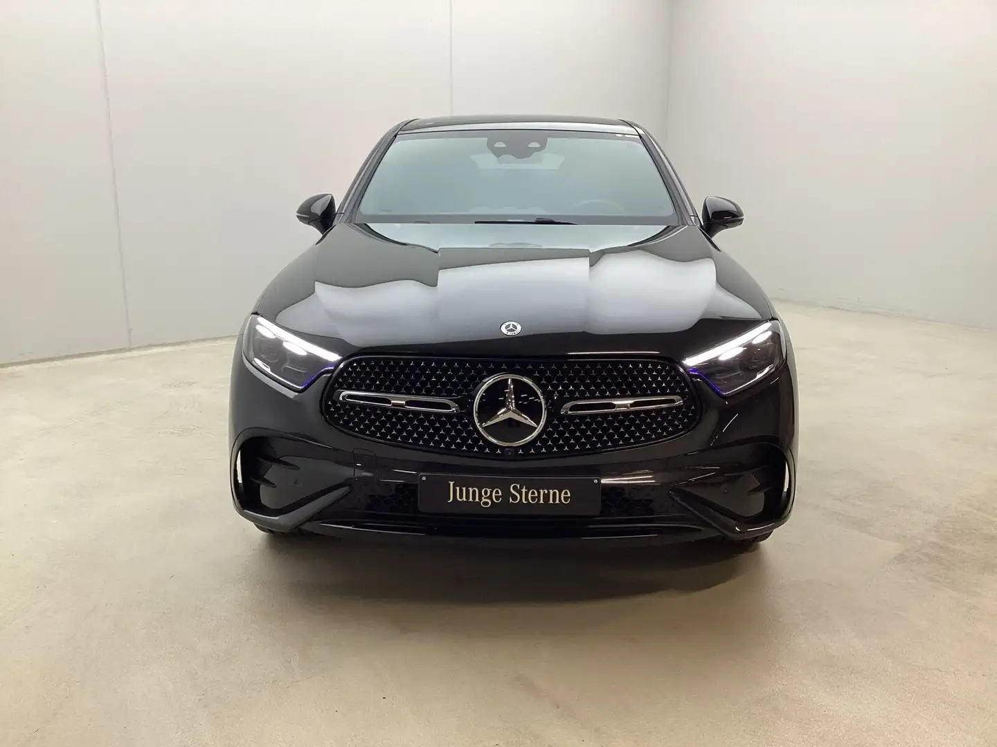Mercedes-Benz GLC 200 GLC 200 Edition AMG Night 360° Memory Pano AHK Grau - 2