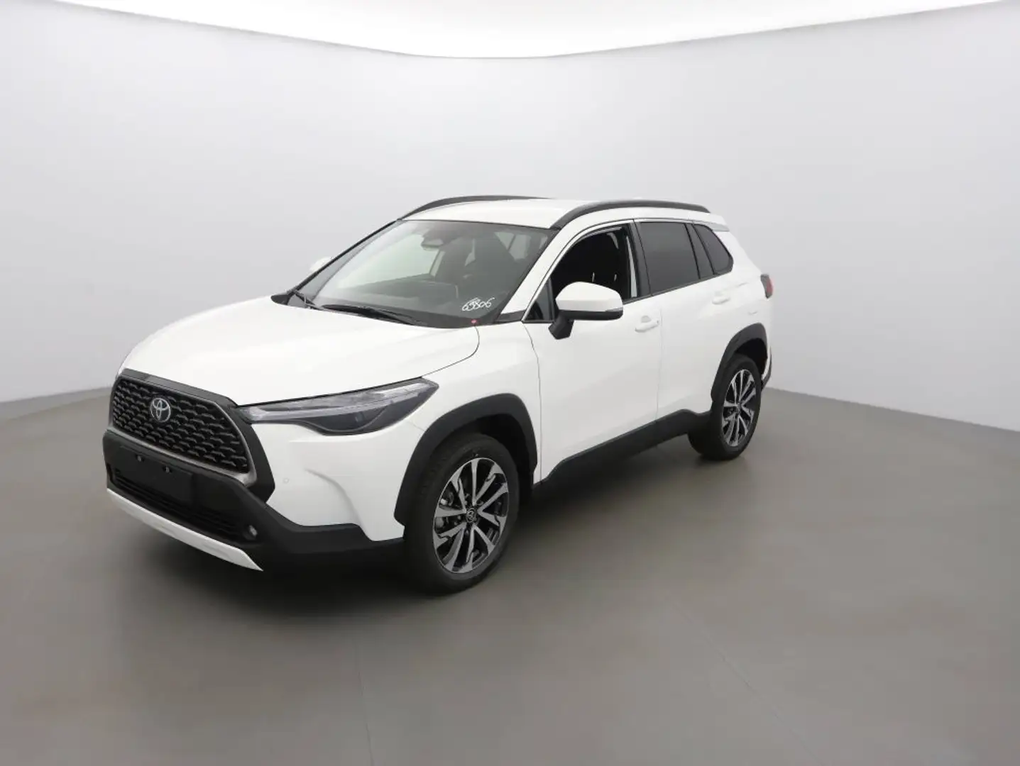 Toyota Corolla Cross 1.8 HYBRIDE 140 ACTIVE DRIVE Caméra JA 18\u0026amp Blanc - 1