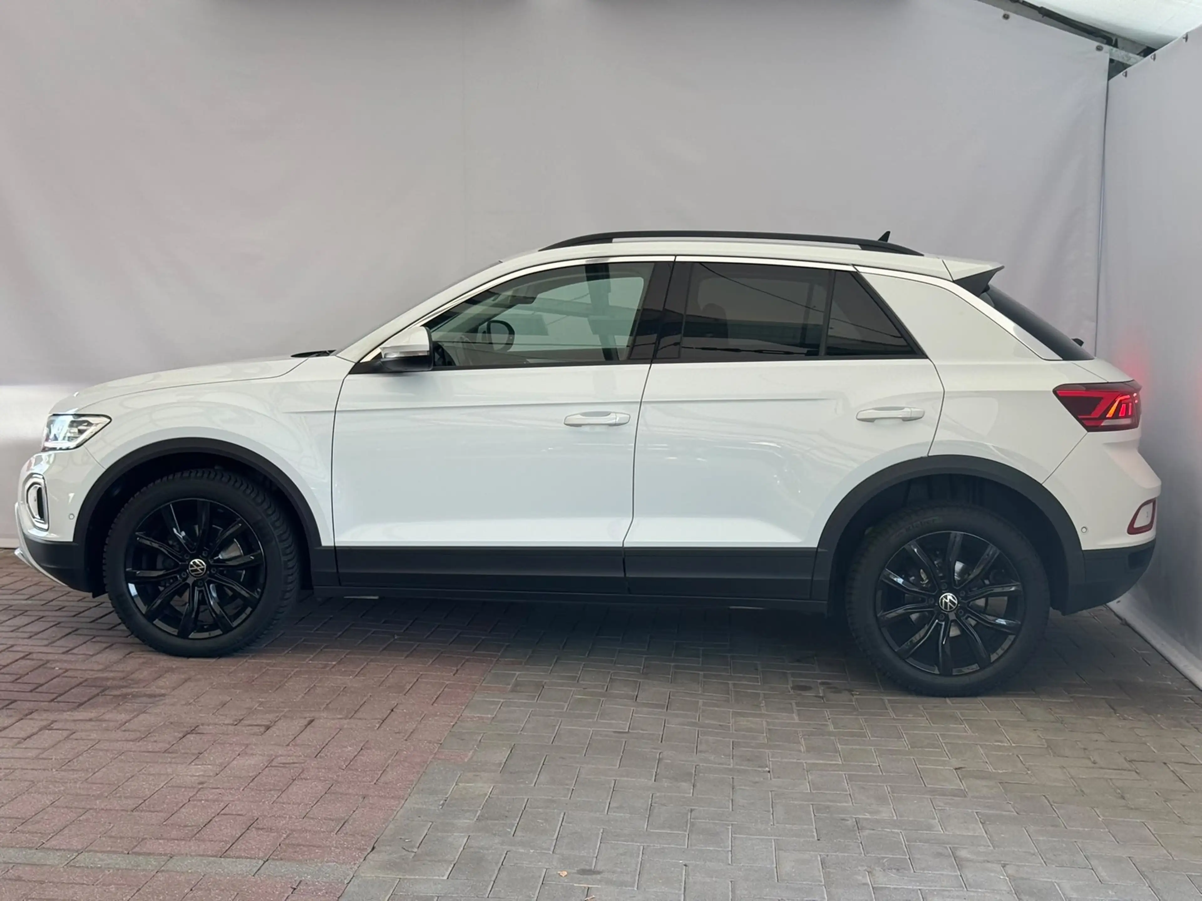 Volkswagen T-Roc Life 2.0TDI+KAMERA+ACC+SIDE+APP+MFL-BEHEIZBAR — photo 22