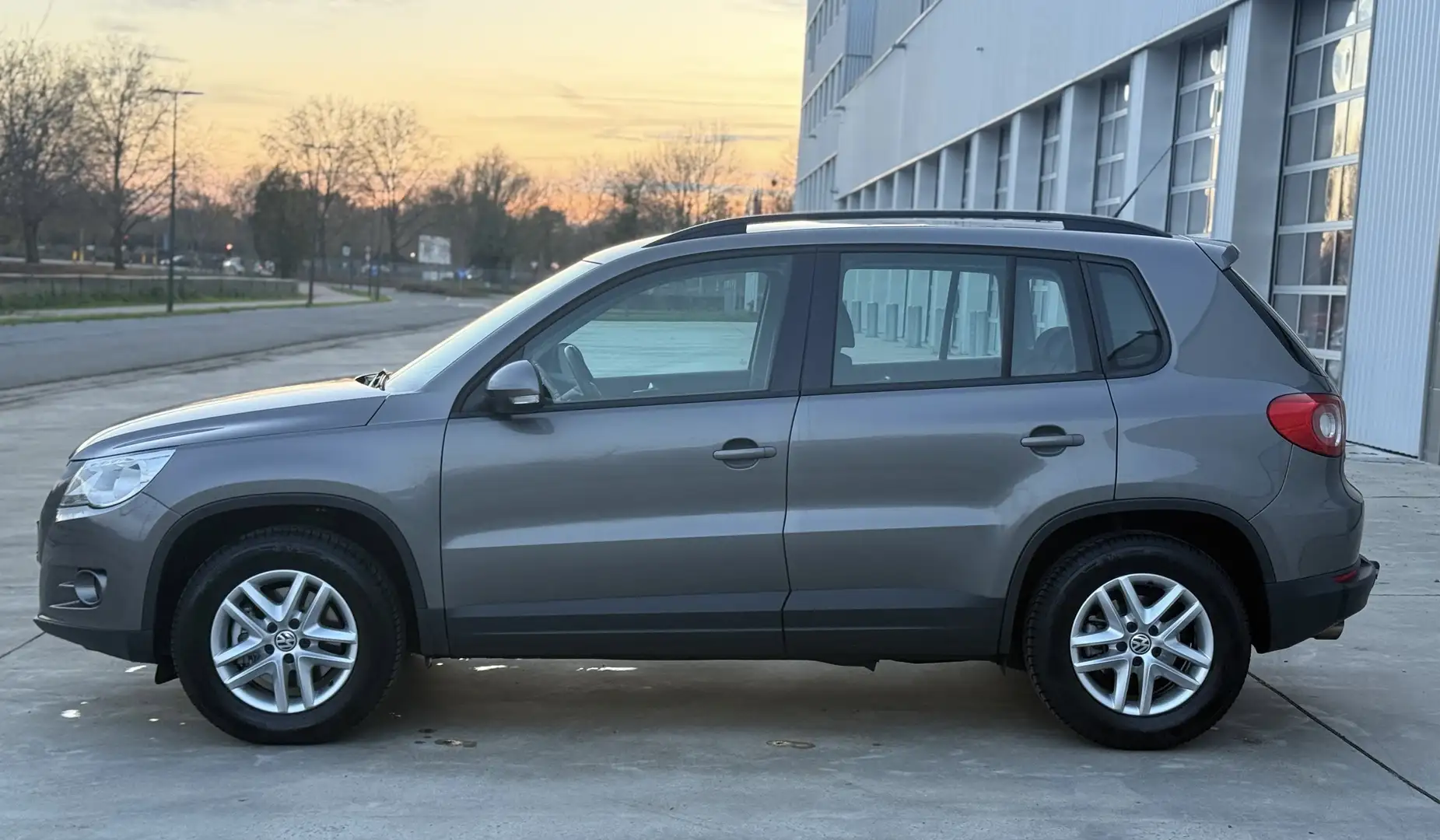 Volkswagen Tiguan 1.4 TSI | PROPERE STAAT | GEKEURD | 1j GARANTIE Gris - 2