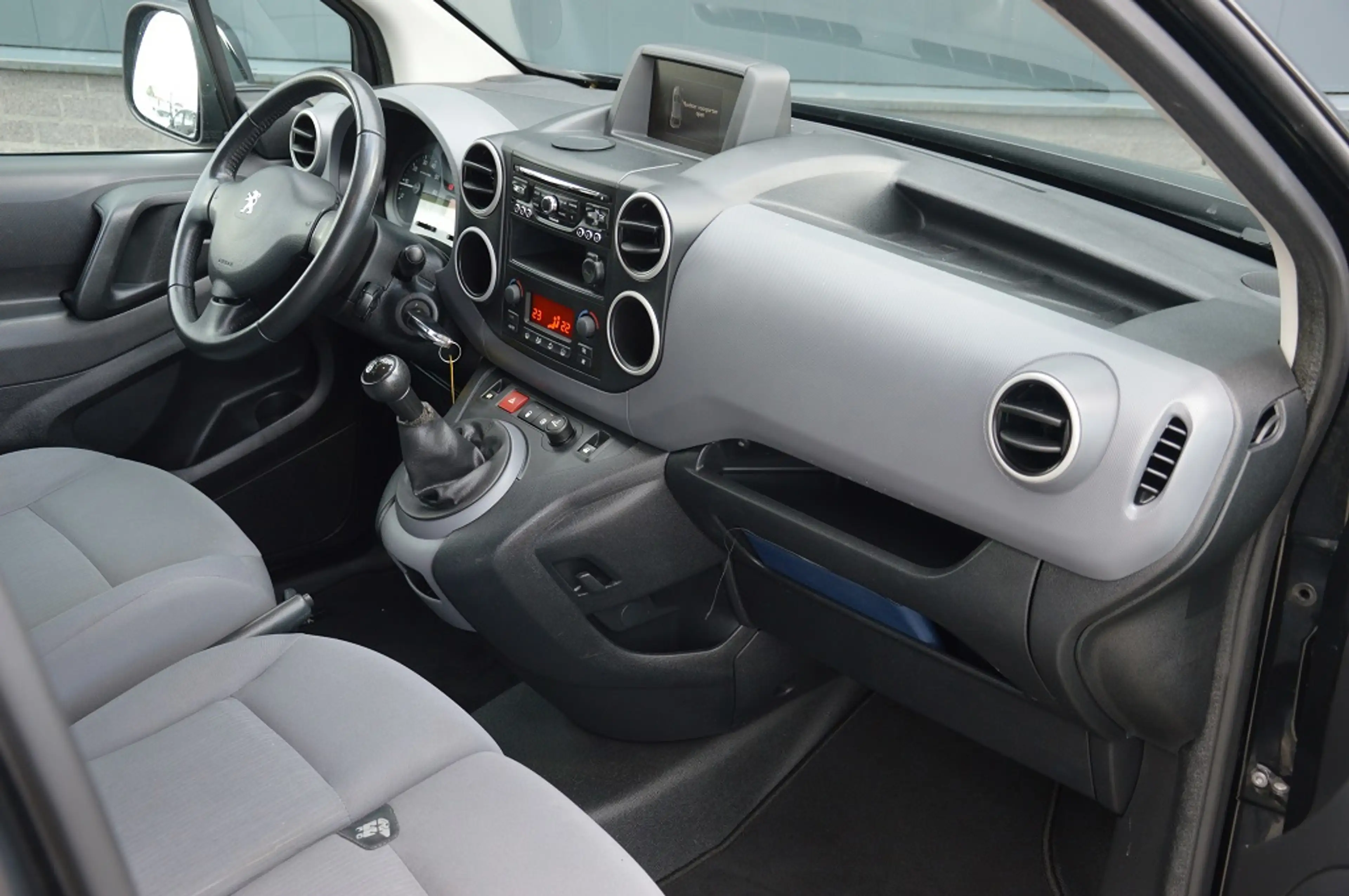 Peugeot Partner 120 1.6 e-HDI L1 90PK Euro 5 Navteq Airco 3 Zits S — photo 5