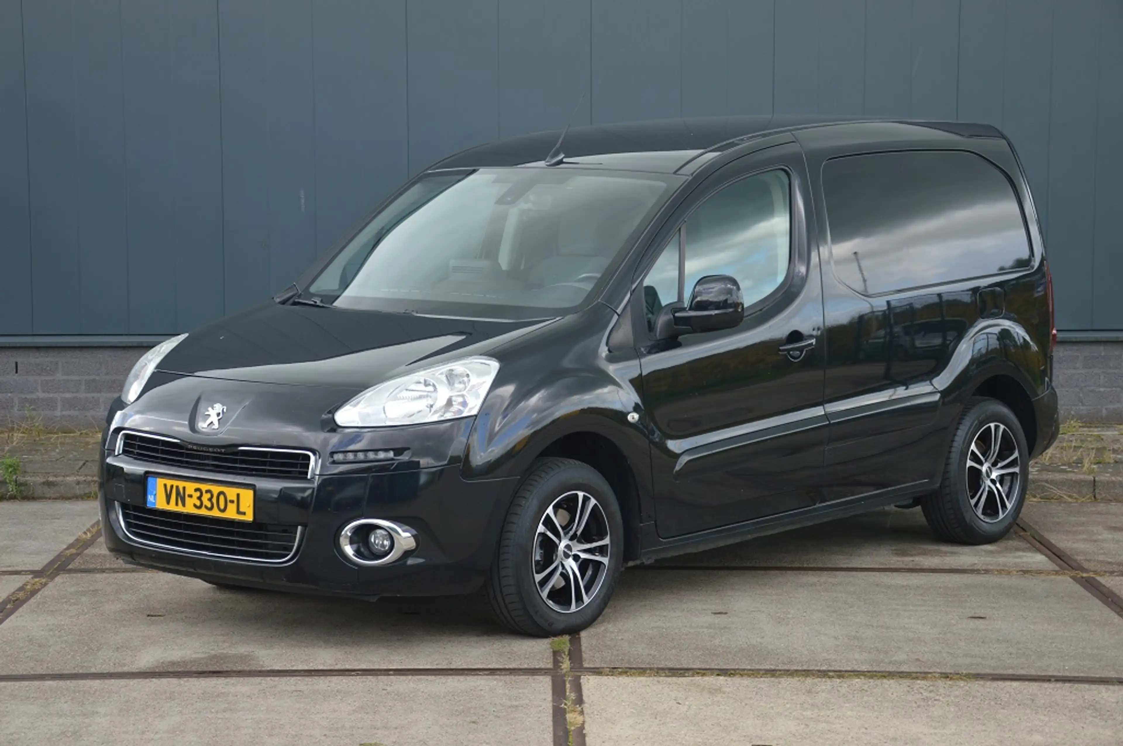 Peugeot Partner 120 1.6 e-HDI L1 90PK Euro 5 Navteq Airco 3 Zits S — photo 15