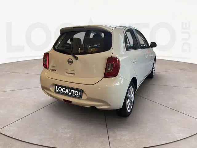 Nissan Micra view 3