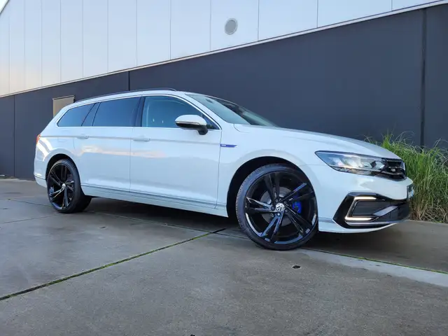 Volkswagen Passat Variant GTE 1.4 eHybrid PHEV DSG*CAMERA*MASSAGE*LED*DAB*