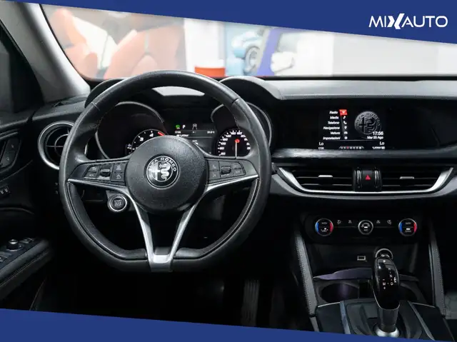 Alfa Romeo Stelvio view 11