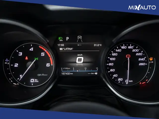 Alfa Romeo Stelvio view 15