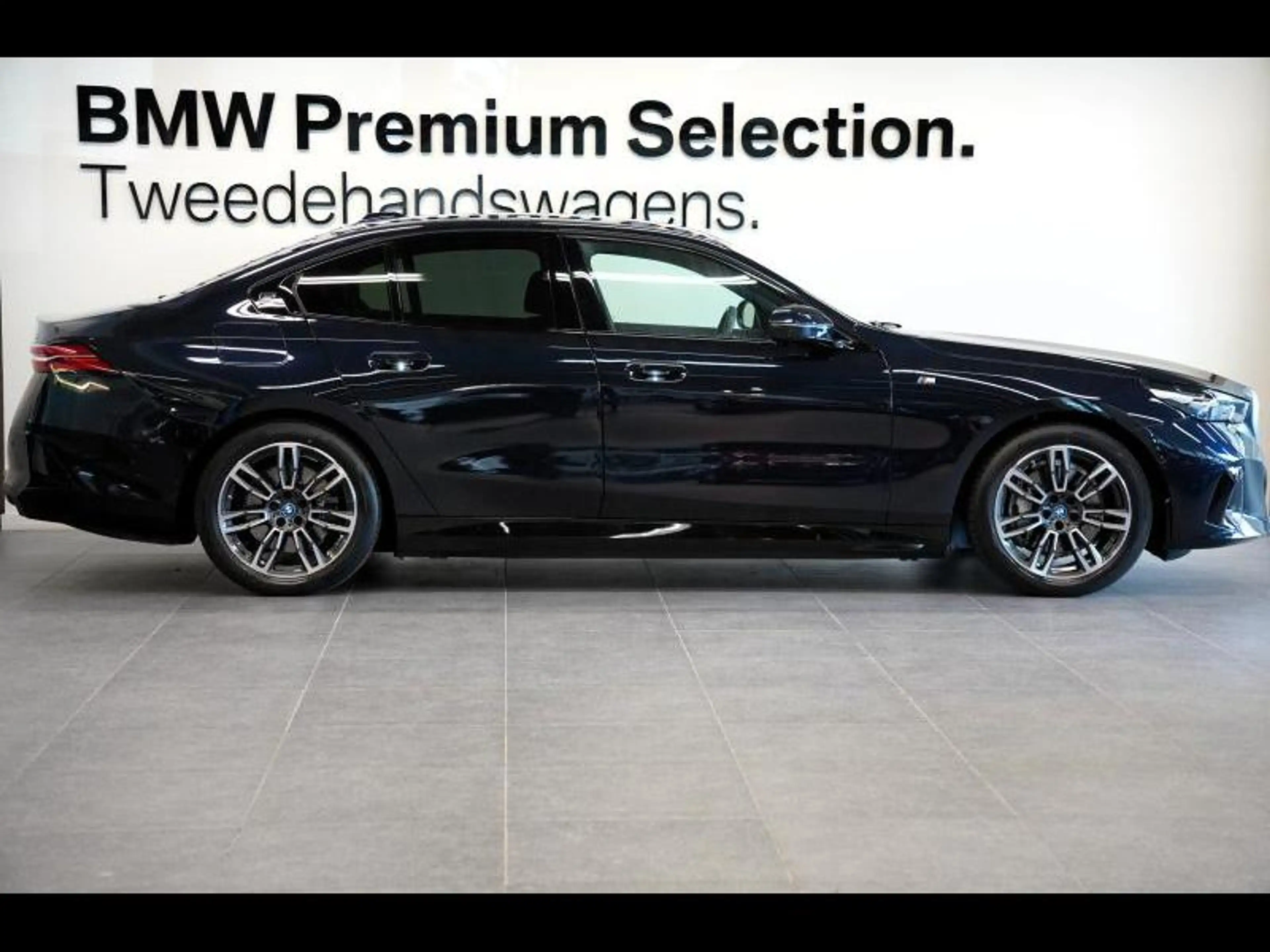 BMW i5 MPACK DRIVE ASSIST PLUS TREKHAAK 360 CAMERA — photo 3