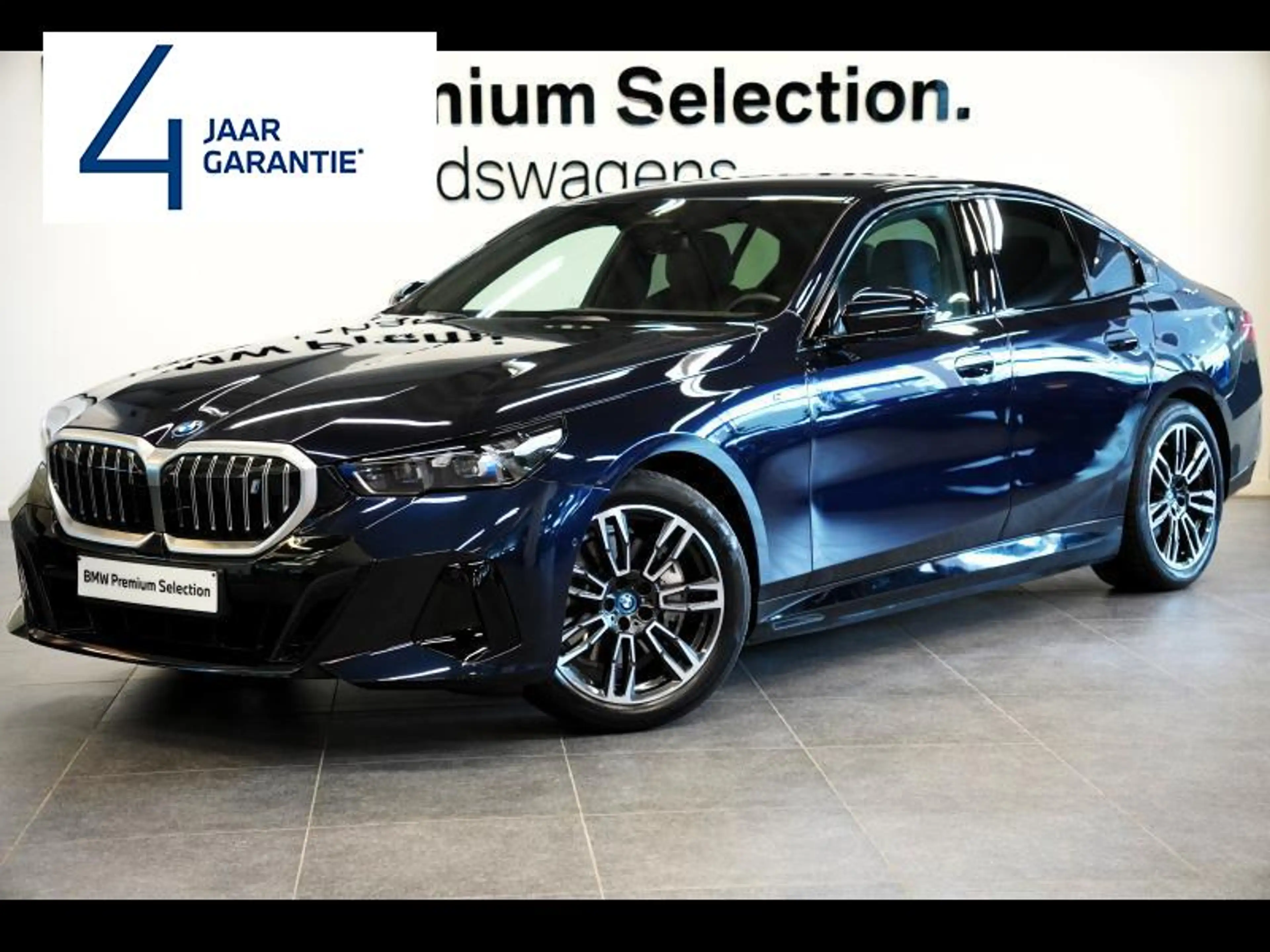 BMW i5 MPACK DRIVE ASSIST PLUS TREKHAAK 360 CAMERA
