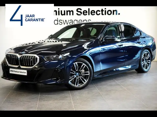 BMW i5 MPACK DRIVE ASSIST PLUS TREKHAAK  360 CAMERA