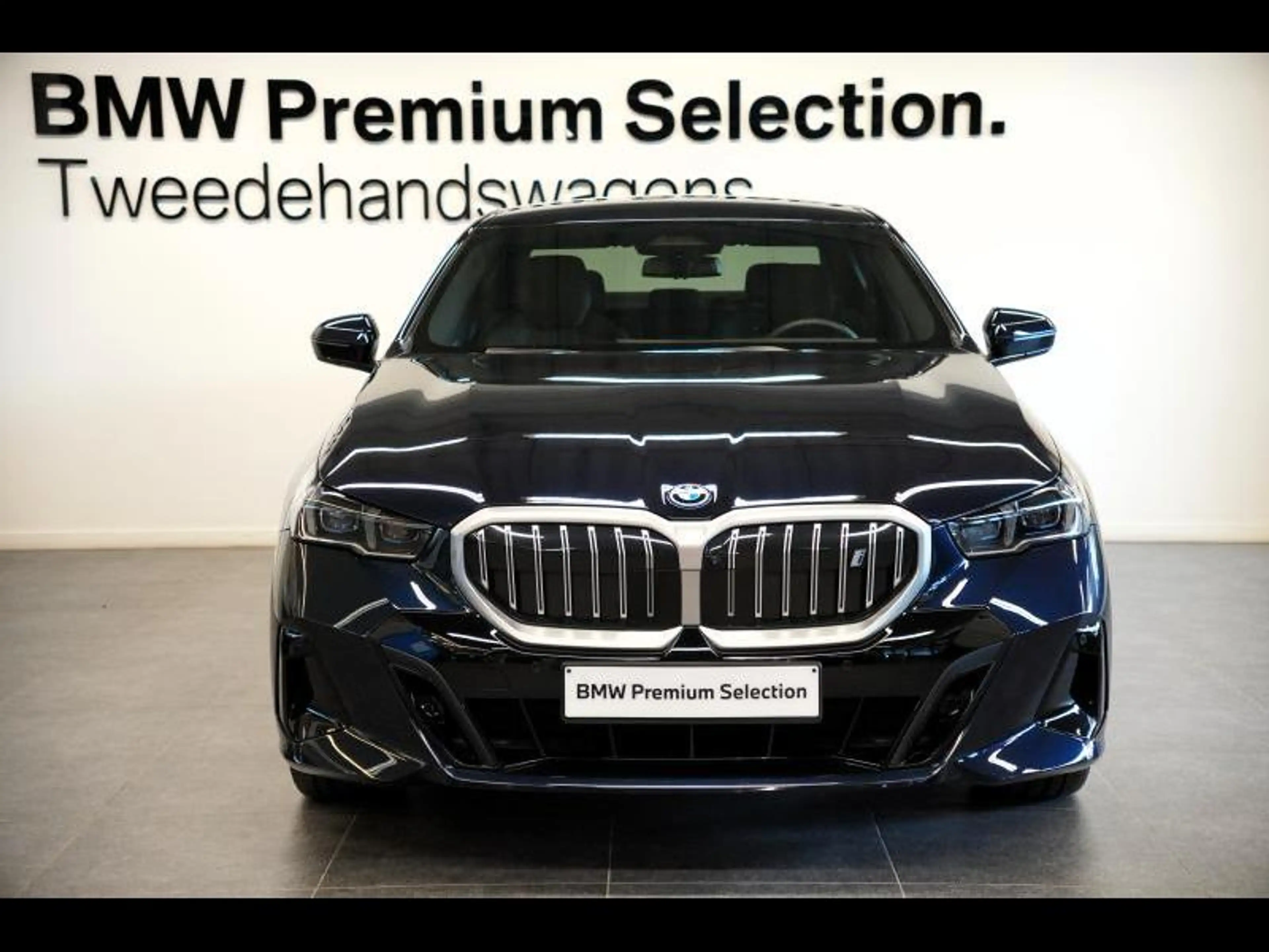 BMW i5 MPACK DRIVE ASSIST PLUS TREKHAAK 360 CAMERA — photo 2