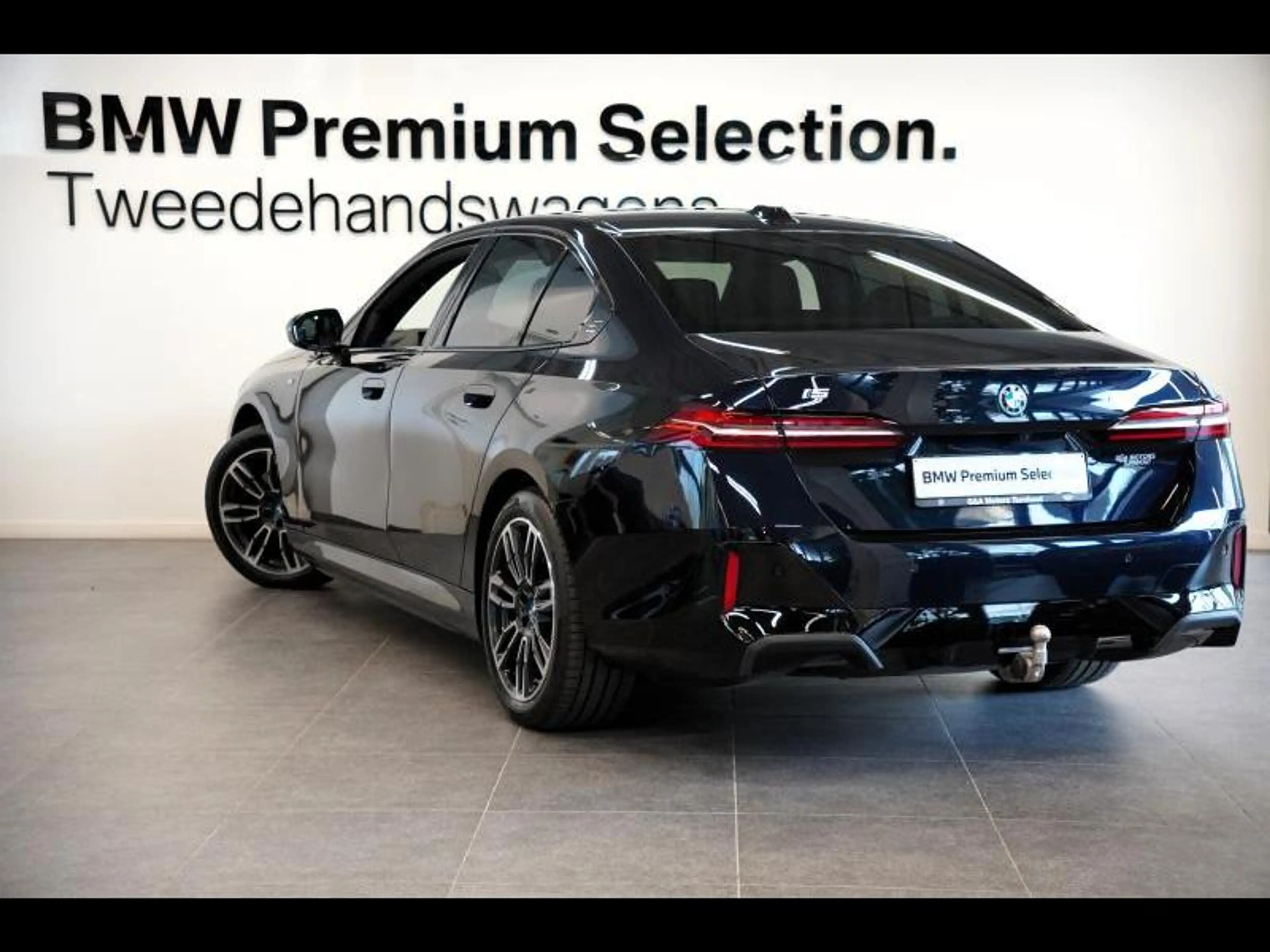 BMW i5 MPACK DRIVE ASSIST PLUS TREKHAAK 360 CAMERA — photo 5