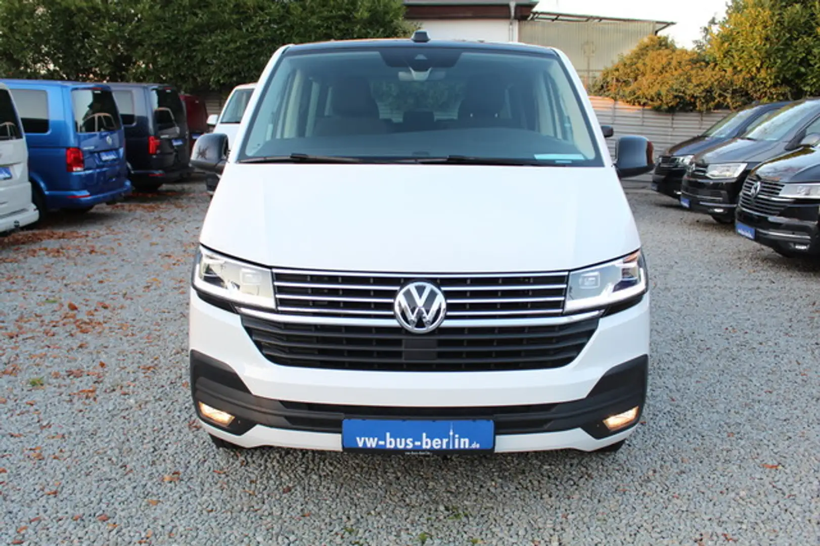 Volkswagen T6.1 Multivan Edition 150PS DSG LED Navi ACC AHK Weiß - 2