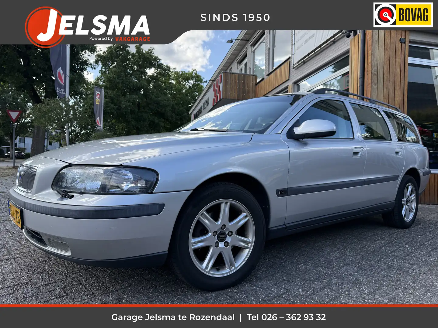Volvo V70 2.4 Edition II 140pk, Nette auto nog! | Trekhaak Šedá - 1