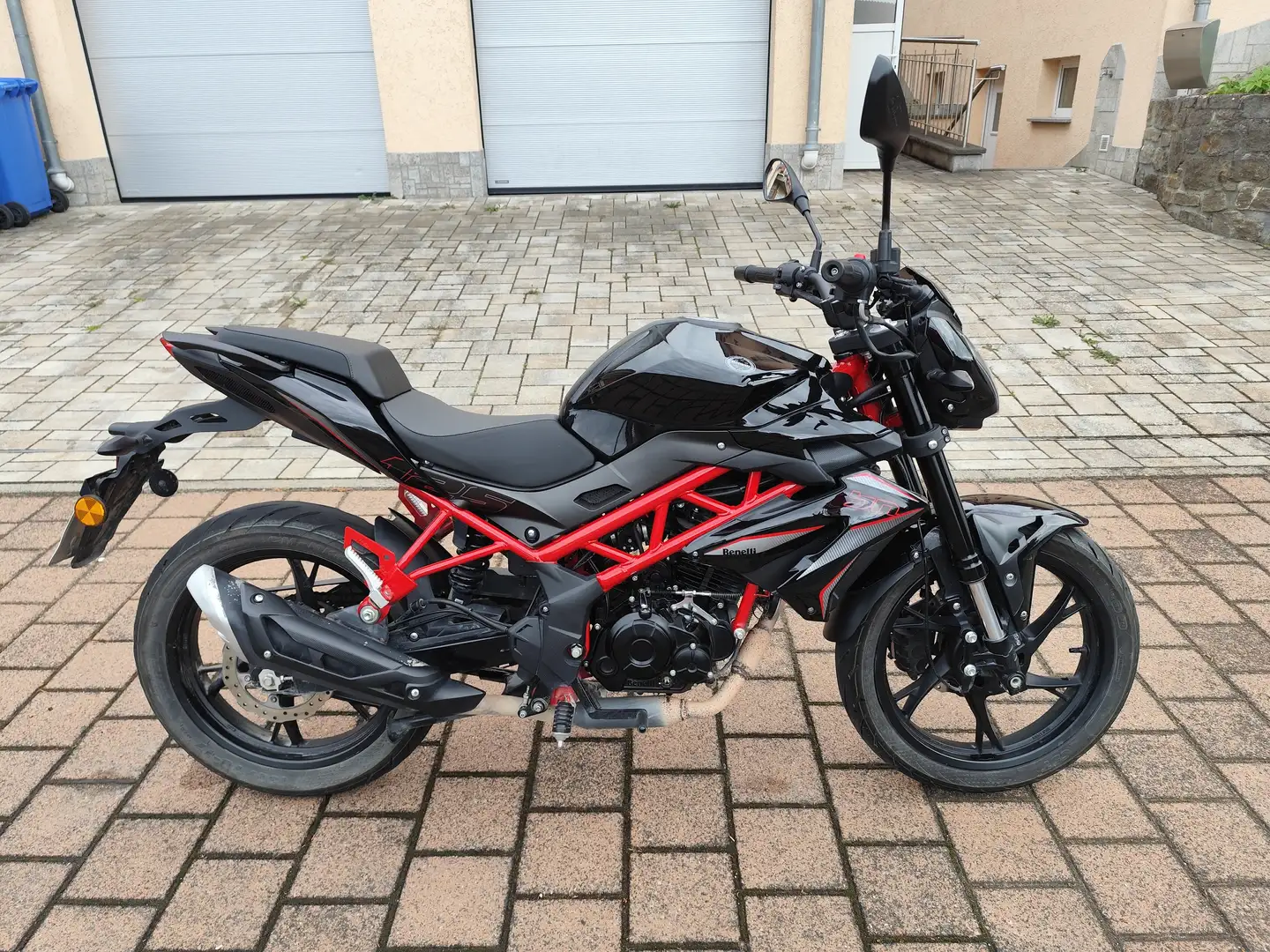 Benelli BN 125 Black - 1